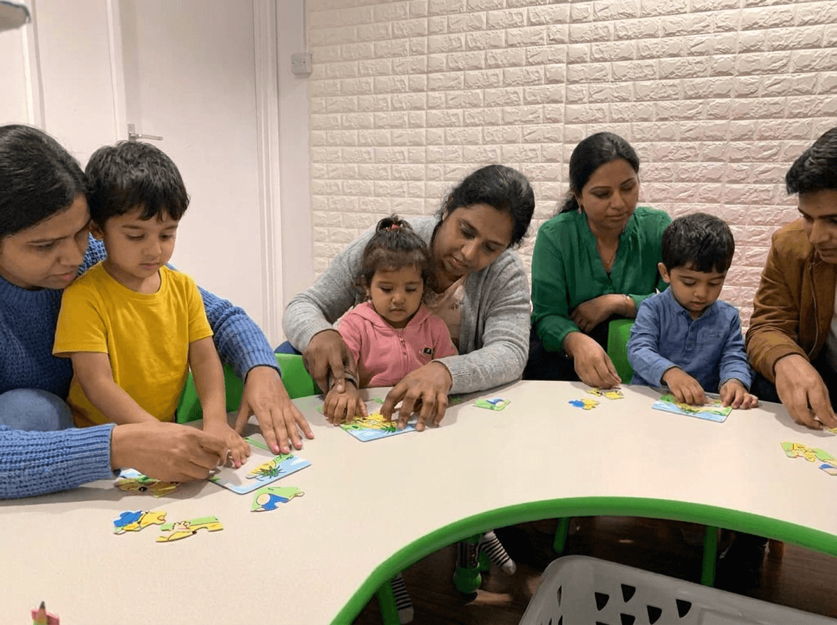 shichida-uk-early-cognitive-learning-parents-in-class